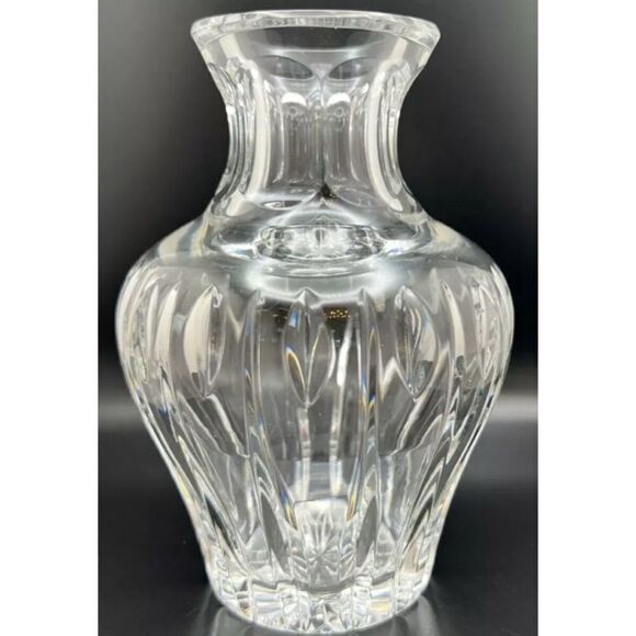 WATERFORD MARQUIS SHERIDAN 6
INCH CUT CRYSTAL VASE - Picture 2 of 4